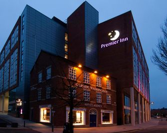 Premier Inn Preston Central - Preston - Building