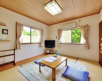 Resort Hotel Chateau Le Fleur - Ito - Sala de estar