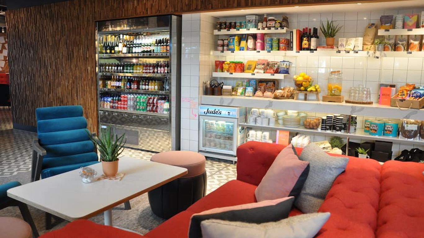 room2 Southampton Hometel