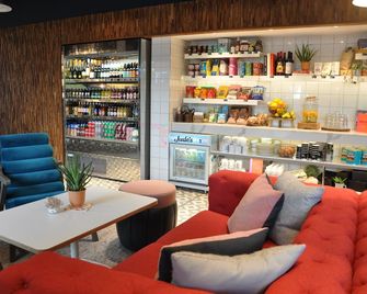 روم 2 ساوث هامتن هومتل - ساوثهامبتون - بار