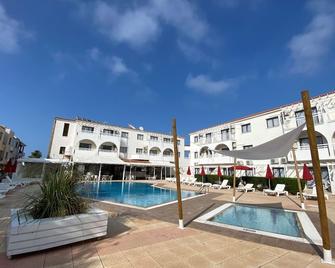 Amore Hotel Apts - Protaras - Pool
