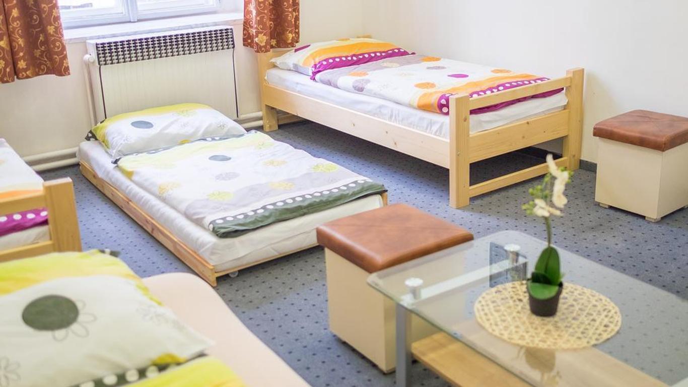 Hostel Opletalova