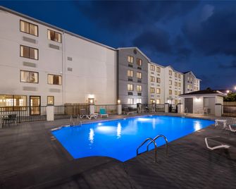 Spark by Hilton Biloxi Ocean Springs - Biloxi - Pool