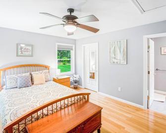 Private, 1 bed/1.5 bath apt close to local beaches - Old Lyme - Habitación