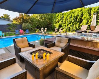 Heated Swimming Pool, Hot Tub, Steps From Park, Dog Friendly - Walla Walla - Pool