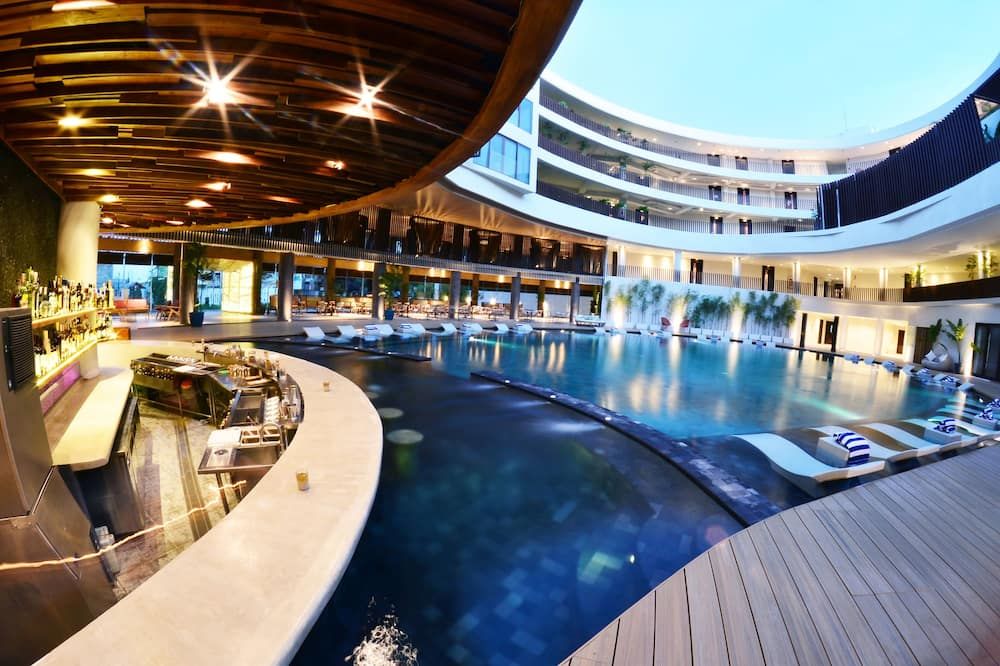 Hue Hotels and Resorts Boracay Managed by HII - בורקאי - בריכה