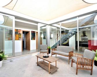 Holiday Villa \'Sa Torre\' with Pool, Terrace, Wi-Fi & Air Conditioning - Llucmajor - Lobby