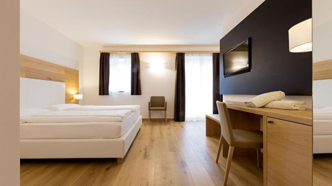 Corona Dolomites Hotel
