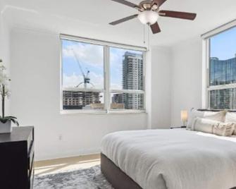 3-bedroom condo in marvelous Fort Lauderdale with WiFi, AC, fitness room - Fort Lauderdale - Bedroom