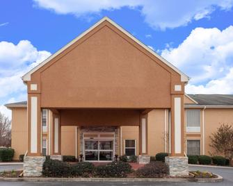 Quality Inn and Suites I-40 East - North Little Rock - Edificio
