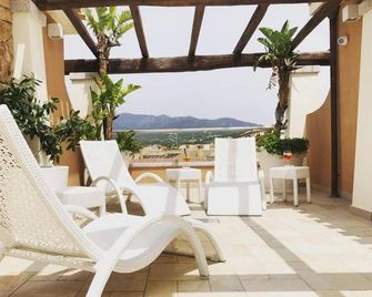 Janas Hotel - Villasimius - Terasa