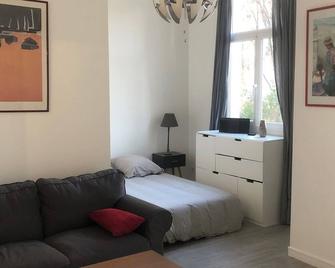 Studio 30 m2 à Eaubonne avec parking privé à 25 min de Paris - Eaubonne - Chambre