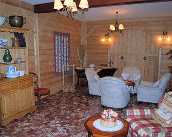 Hôtel De La Couronne - Gex - Living room