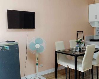 Detach, sit back and Relax at the Aurora Bliss Transient House. - Santo Tomas - Dining room