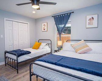 Spacious Delightful 4 Br 3 Ba Close To Downtown - San Antonio