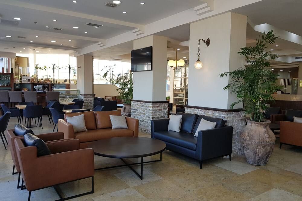 מלון רויאל פלאזה