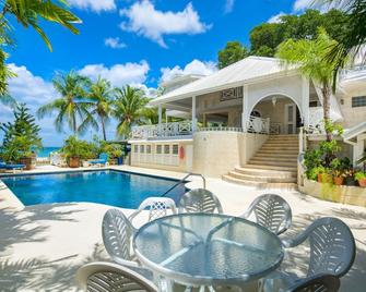 Beach Lover's delight!! - Bridgetown - Piscine