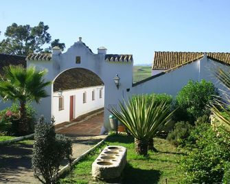Hotel & Restaurant Cortijo del Arte - Pizarra - Vista del exterior