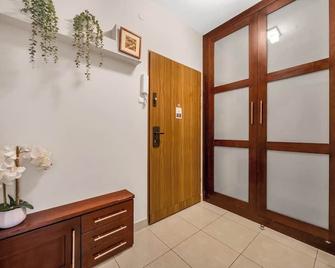 Warsaw Ursus Apt - 50m2, Parking - by Rentujemy - Warsaw - Room amenity