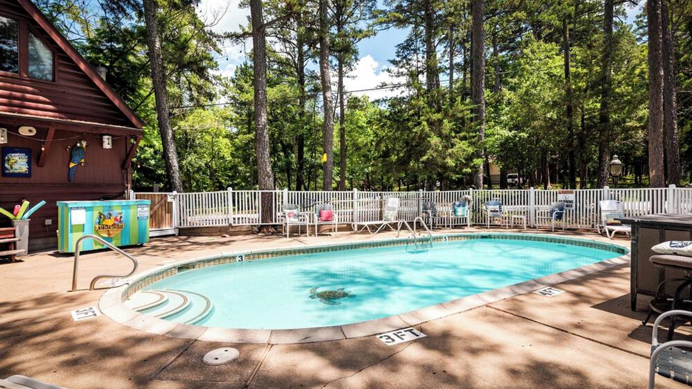Tall Pines Inn