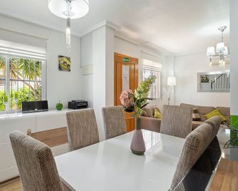Modern Garden Home, Algorfa - Algorfa - Dining room