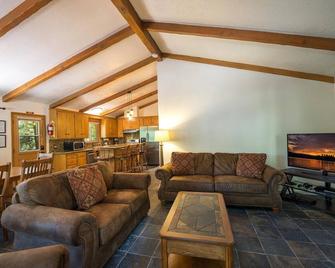 Evergreen - Wawona - Living room