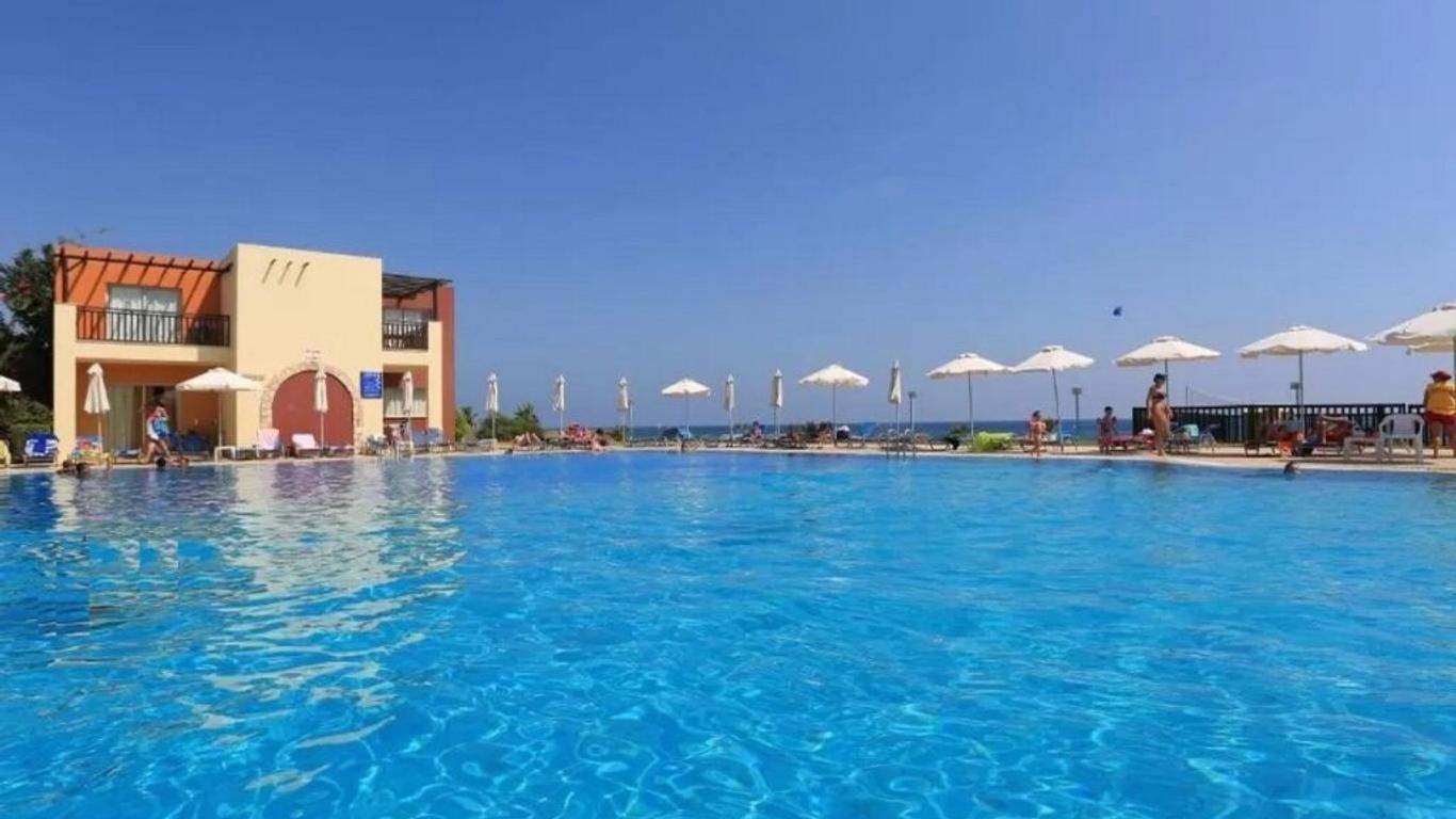 Panas Holiday Village