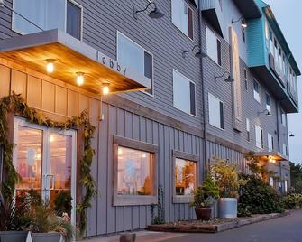 Beach Lover's Paradise! Indoor Pool, 2 Relaxing Units near Long Beach Peninsula! - Long Beach - Gebäude