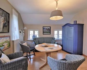 Fewo Ole - Landhaus Westerweg - Family Petersen - Wanderup - Вітальня