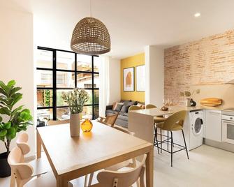 Lodging Apartments Rambla Poblenou 12 - Barcelona - Essbereich