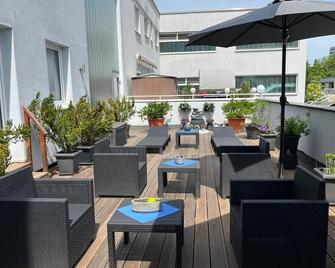 Hotel Lindleinsmühle - וירצבורג - פטיו