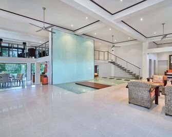 Ulysses Rainforest Retreat - Mossman - Lobby