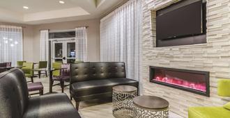 La Quinta Inn & Suites by Wyndham Grand Junction - Grand Junction - Wohnzimmer