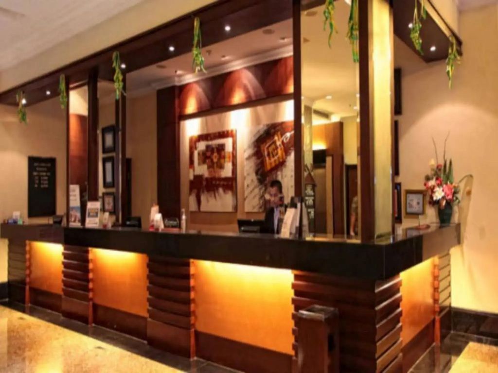 Grand Zuri Pekanbaru Hotel - פקאנבארו - דלפק קבלה