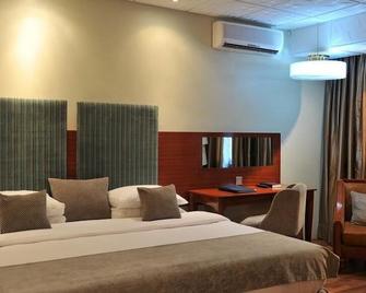 Bon Hotel Delta - Warri - Habitación
