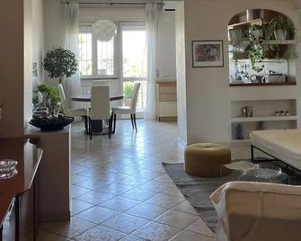 Casa Italia Hospitality - Lunghezza - Living room