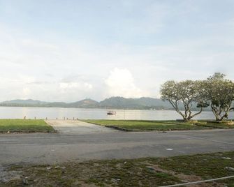 Brezza Hotel Lumut - Lumut - Outdoors view