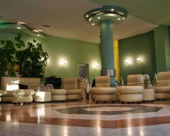 Hotel Regat - Piteşti - Lobby