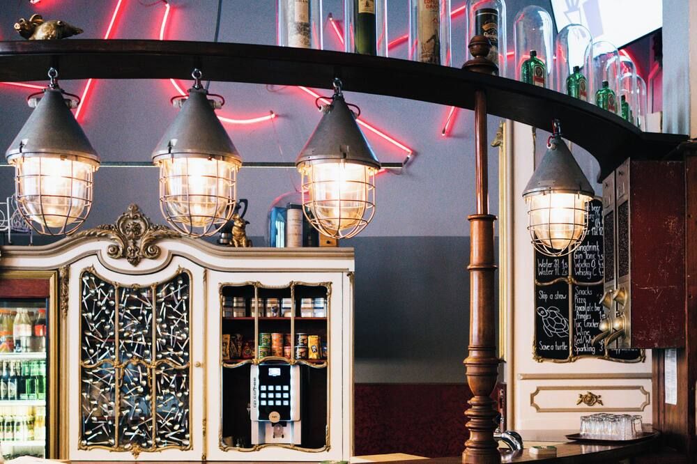 Three Little Pigs Hostel Berlin - ברלין - בר