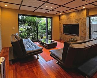 Hananobou Kinkakuji-michi - Kyoto - Living room