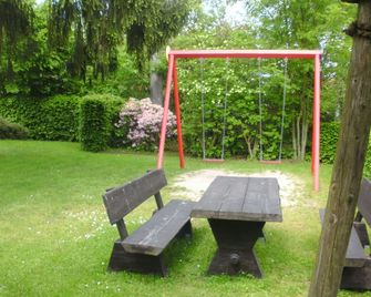 Lovingly renovated old farmhouse - Mastershausen - Innenhof