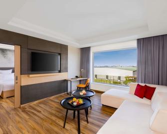 Novotel Jaipur Convention Centre - Jaipur - Living room