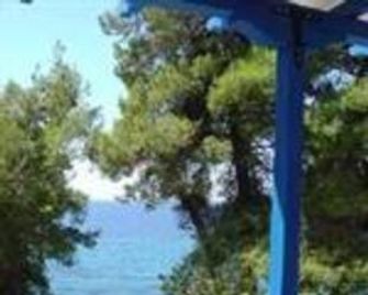 Virginia Hotel - Elia Nikitis - Balcon