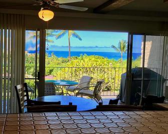 Ideal Location! Beautiful Ocean View; Escape to Paradise. Last Minute Specials! - Kahaluu-Keauhou - Balcony