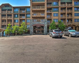 Ski-InandSki-Out Whitefish Escape with Balcony! - Whitefish - Byggnad