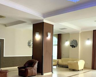 Albert Hotel - Ploieşti - Lobby