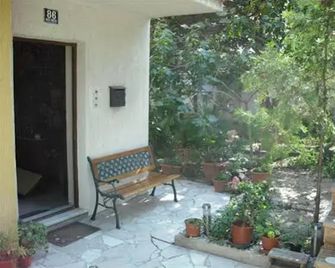 Eros Hostel - Split - Innenhof