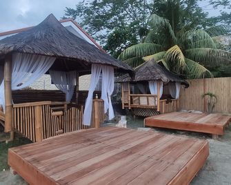 Seaview Beach Resort - Sibulan - Patio