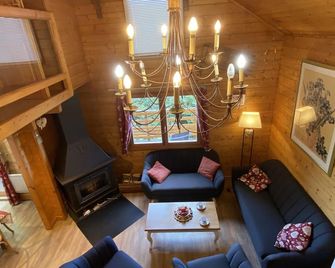Comfortable chalet for 8-10 people with a 4-seater sauna - Liézey - Salon