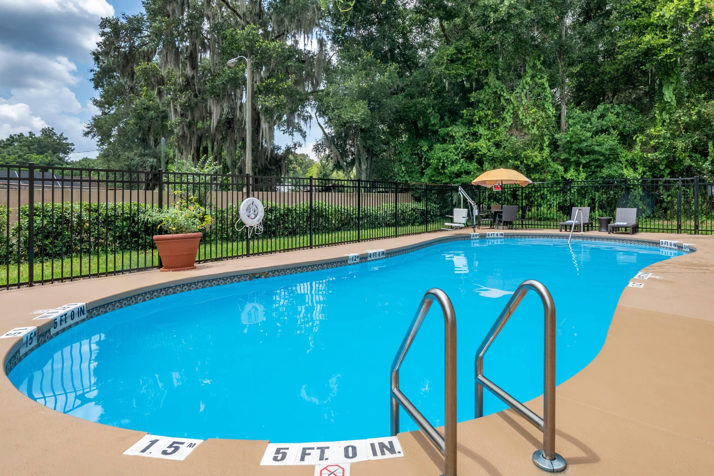 Comfort Inn and Suites DeLand - near University - DeLand - Pool